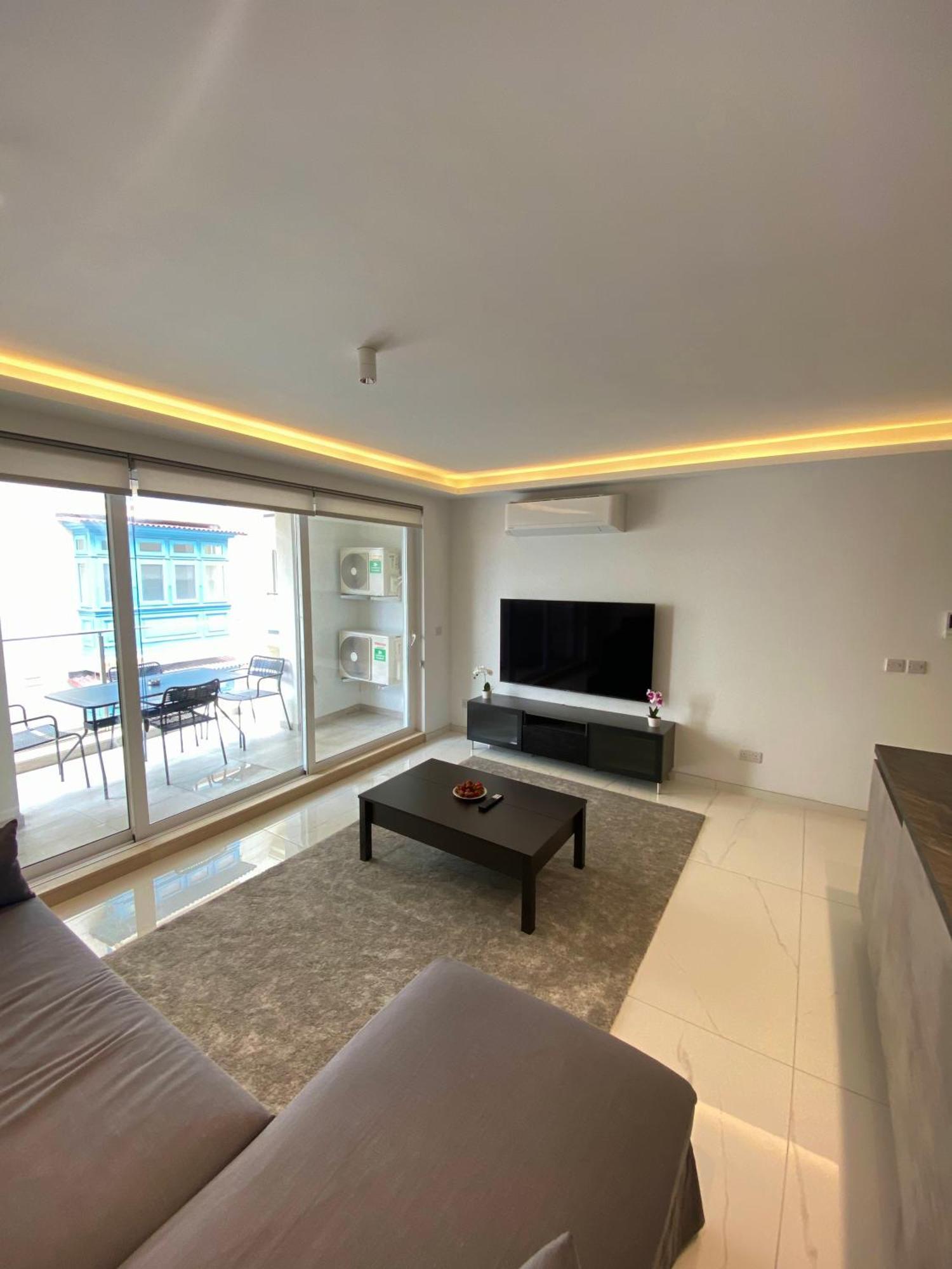 Tigne Sliema Three Bedrooms Apartment Экстерьер фото